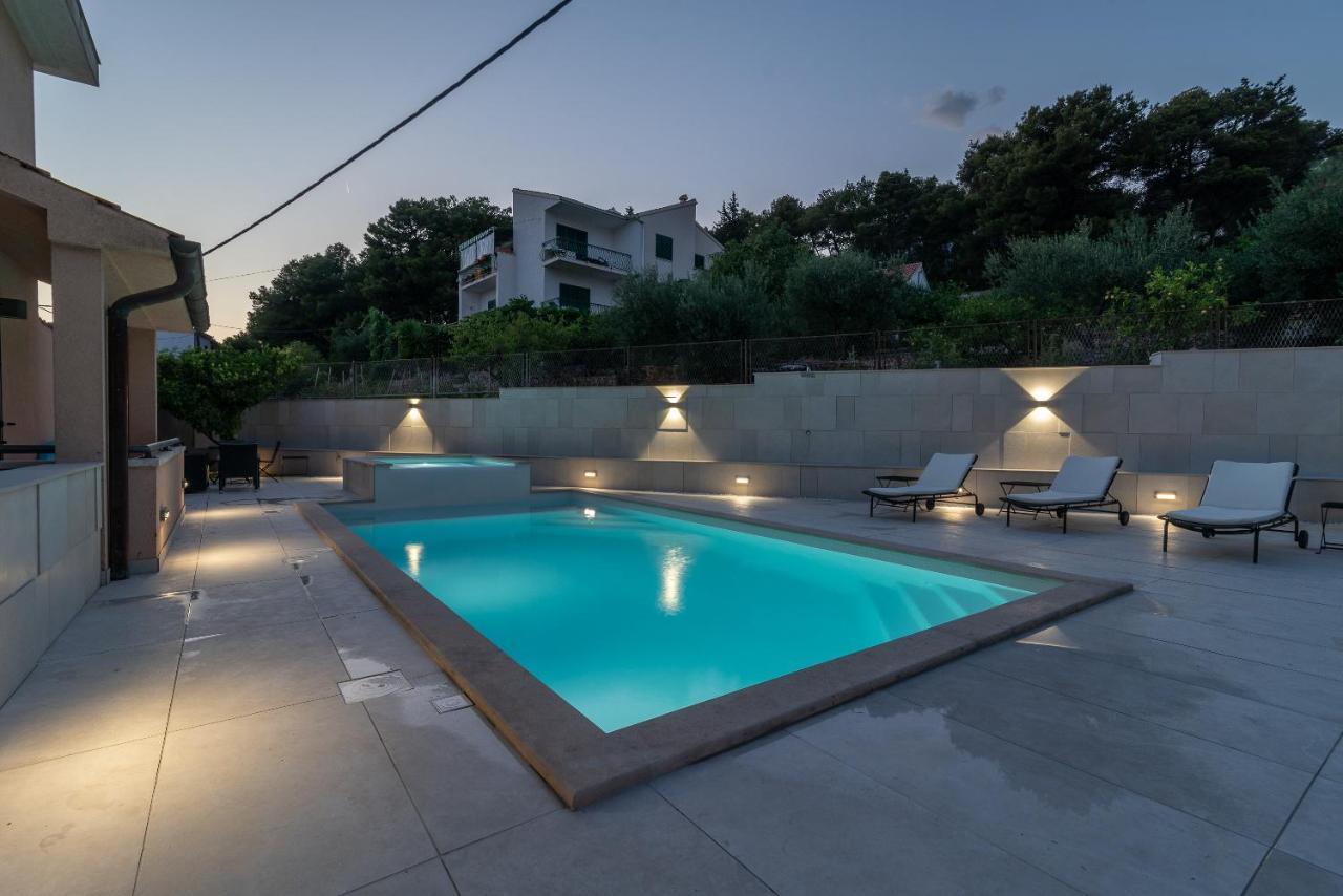 Villa Lavandula With Heated Swimming Pool Trogir Eksteriør billede