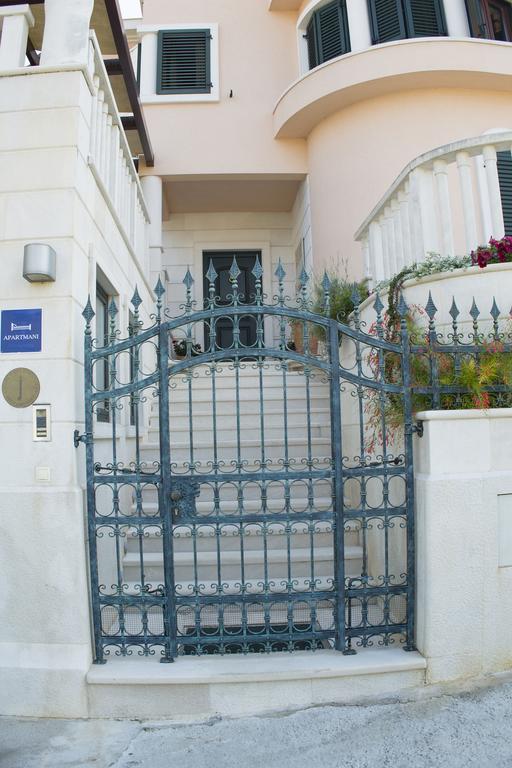 Villa Lavandula With Heated Swimming Pool Trogir Eksteriør billede